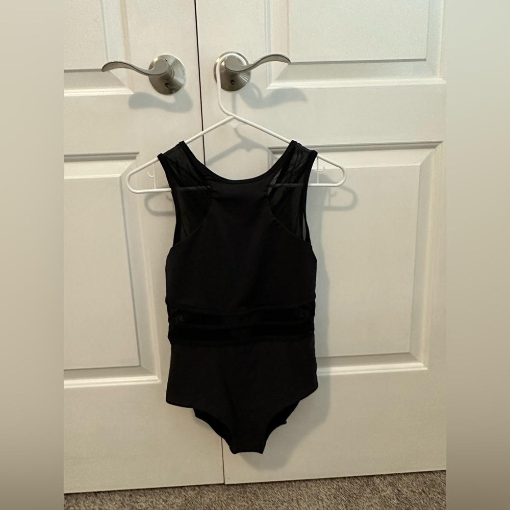 Five dancewear Leo